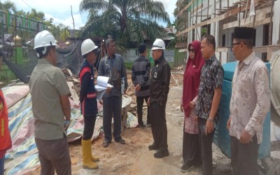 Kakanwil Kemenag Riau Monitoring Proyek Pembangunan Gedung SBSN di MAN 1 Rokan Hilir